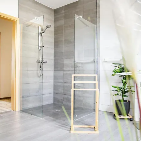 Lagoon Forest Family Retreat Appartement *