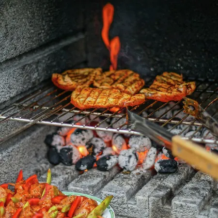 Lagoon Forest Family Retreat *